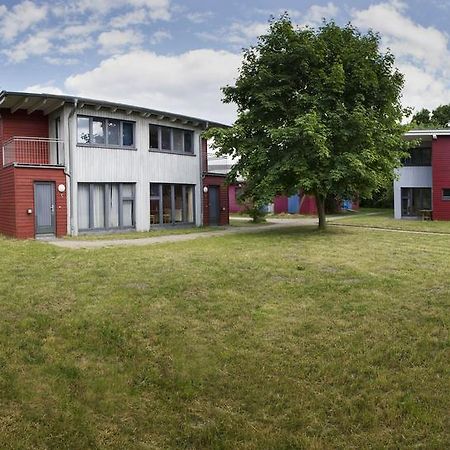 Basiskulturfabrik Oeko-Hotel Neustrelitz Exterior foto